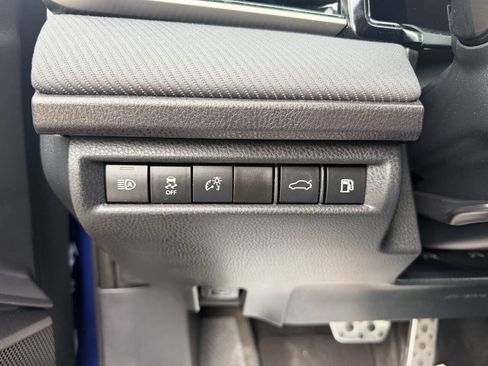 Used 2025 Toyota Camry SE FWD image 23
