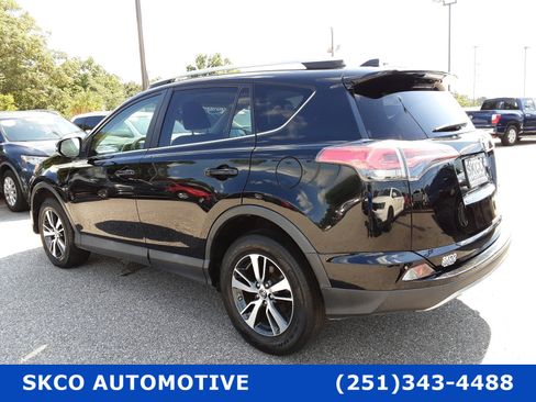 Used 2018 Toyota RAV4 Adventure image 3