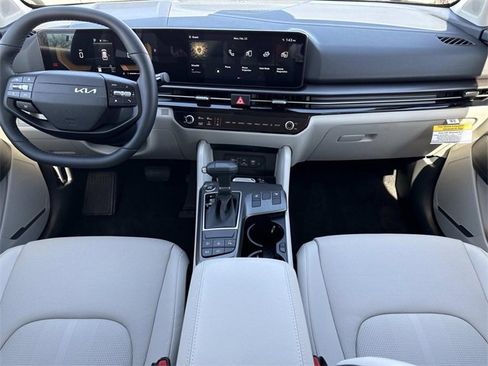 New 2026 Kia Sportage EX w/ EX Panorama Roof Package image 18