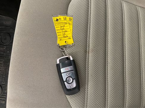 Used 2018 Ford Fusion SE image 33