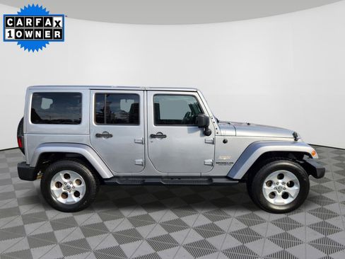 Used 2015 Jeep Wrangler Unlimited Sahara w/ Dual Top Group image 6