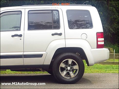 Used 2008 Jeep Liberty Sport image 24