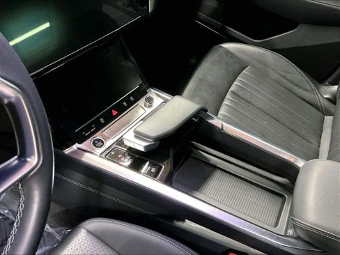 Certified 2024 Audi Q8 e-tron Premium Plus w/ Premium Plus Package image 20