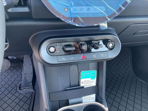 New 2026 MINI Cooper 4-Door Hardtop FWD image 8