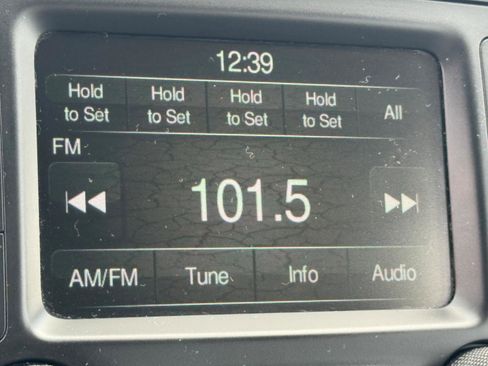 Used 2016 Jeep Cherokee Sport image 14