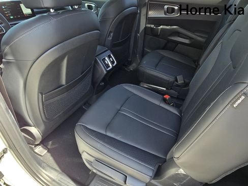 New 2025 Kia Sorento EX image 11