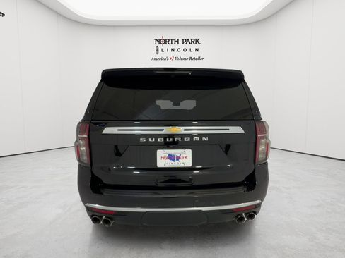 Used 2023 Chevrolet Suburban High Country w/ Premium Package RWD image 4