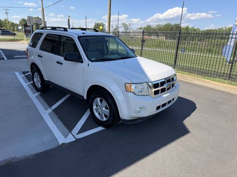 Used 2012 Ford Escape XLT AWD/4WD image 10