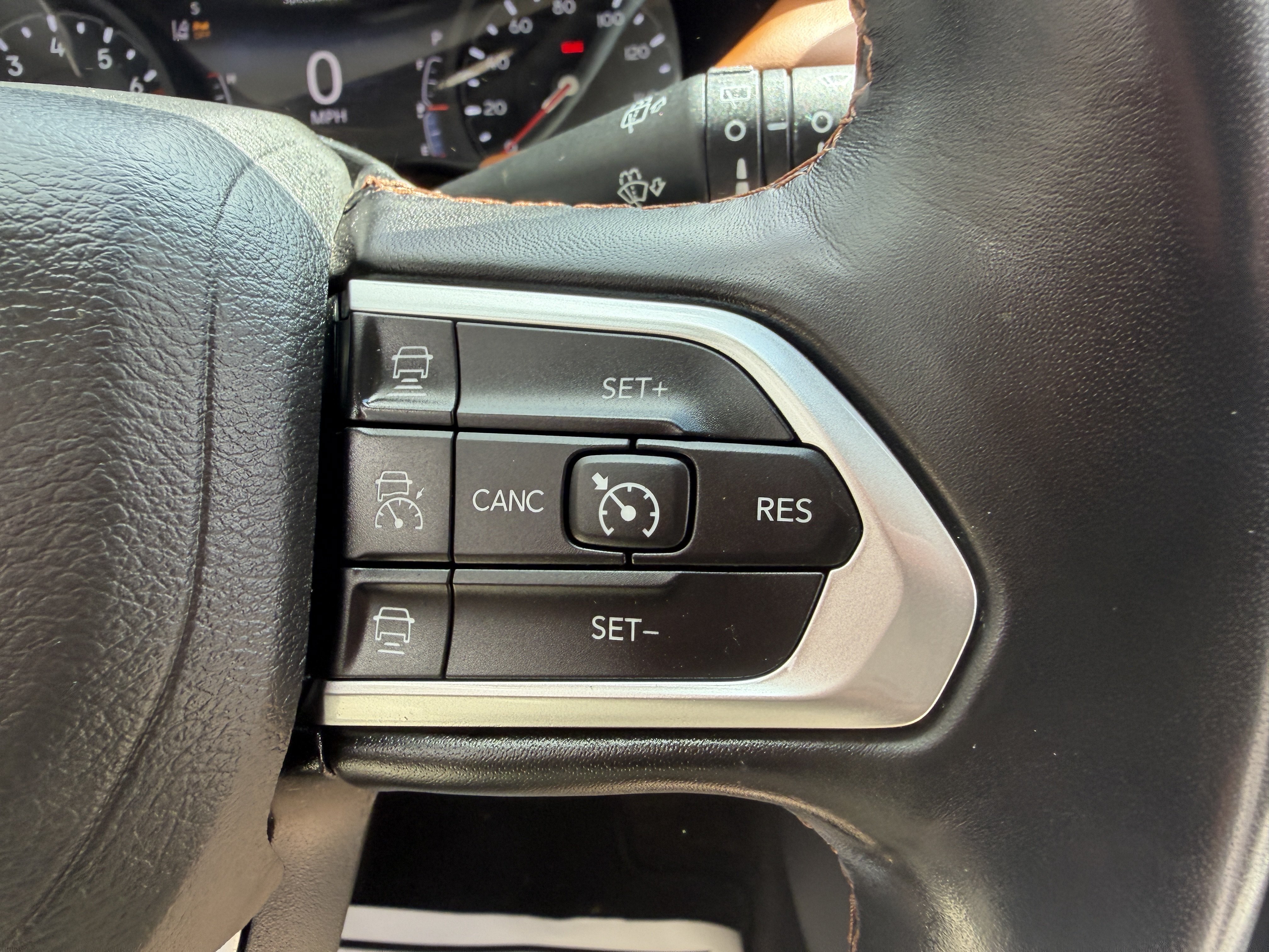 Used 2022 Jeep Compass Limited AWD/4WD image 35