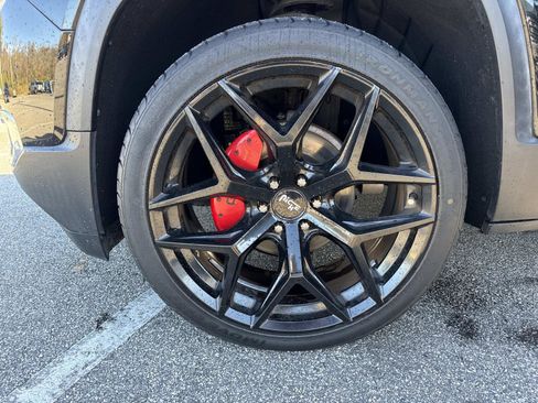 Used 2018 GMC Acadia SLT w/ LPO, Black Accent Package image 34