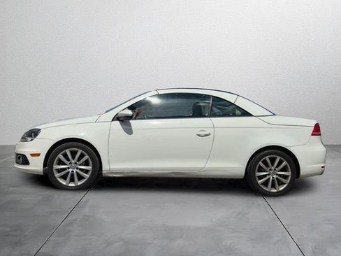 Used 2013 Volkswagen Eos Komfort FWD image 2