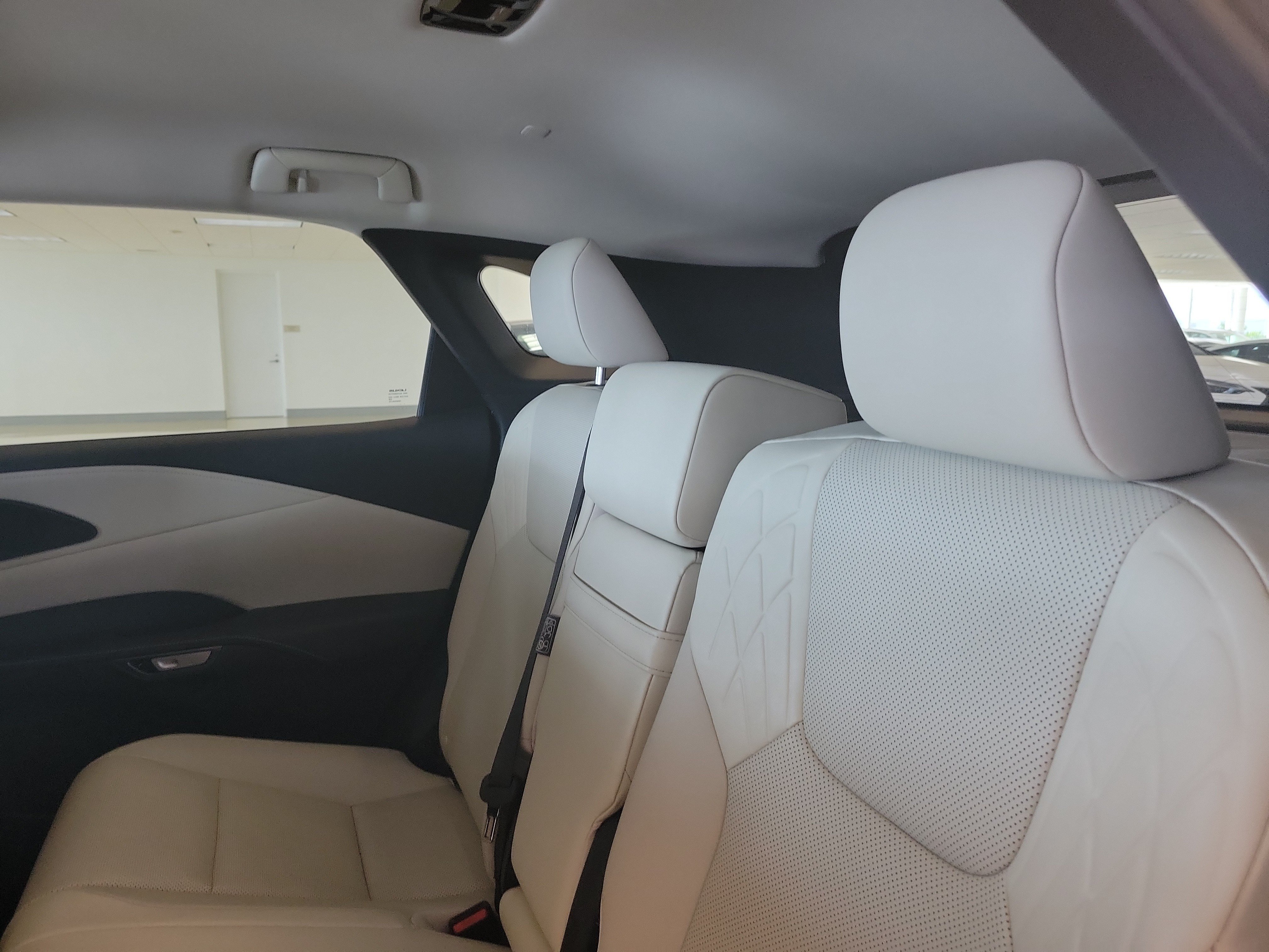 Used 2023 Lexus RX 350 FWD image 14