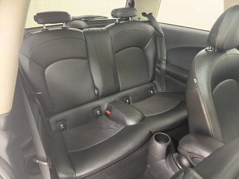 Used 2015 MINI Cooper 2-Door Hardtop image 24