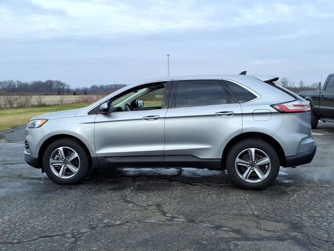 Used 2024 Ford Edge SEL w/ Convenience Package image 5