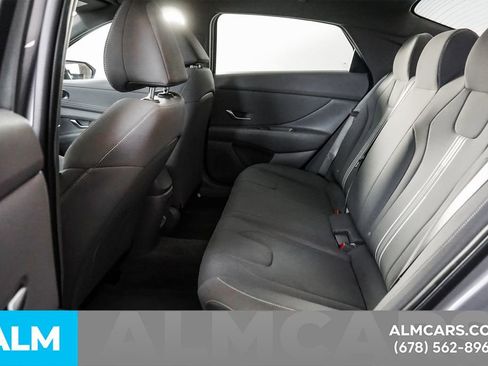 Used 2025 Hyundai Elantra Sport image 17