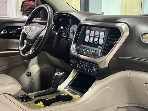 Certified 2018 GMC Acadia Denali w/ Technology Package AWD/4WD image 10