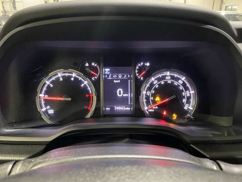 Used 2023 Toyota 4Runner Limited AWD/4WD image 13