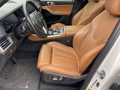 Used 2019 BMW X5 xDrive40i w/ Convenience Package image 16
