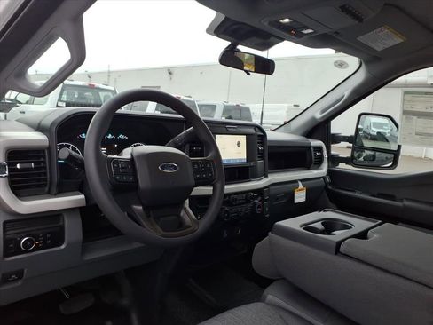 New 2026 Ford F250 XL w/ XL Chrome Package image 8