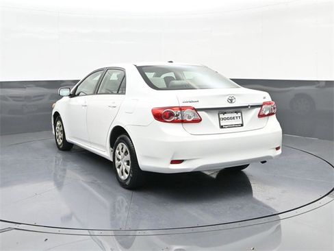 Used 2011 Toyota Corolla LE image 8