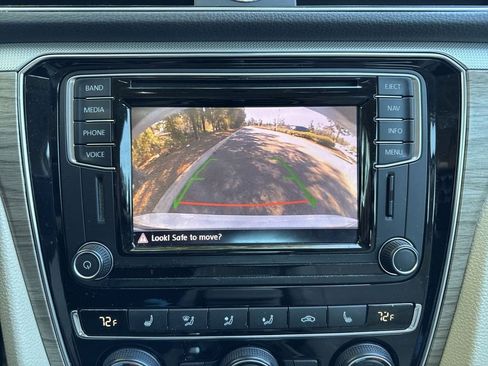 Used 2016 Volkswagen Passat 1.8T SE image 21