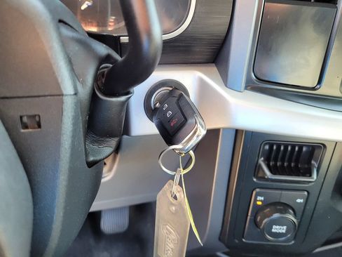Used 2023 Ford F150 XLT AWD/4WD image 18
