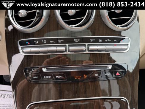 Used 2019 Mercedes-Benz GLC 350e 4MATIC image 24