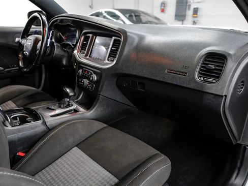 Used 2020 Dodge Charger R/T w/ Blacktop Package RWD image 18