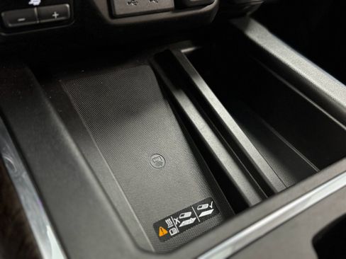 Used 2021 GMC Sierra 3500 Denali w/ Denali Ultimate Package image 30