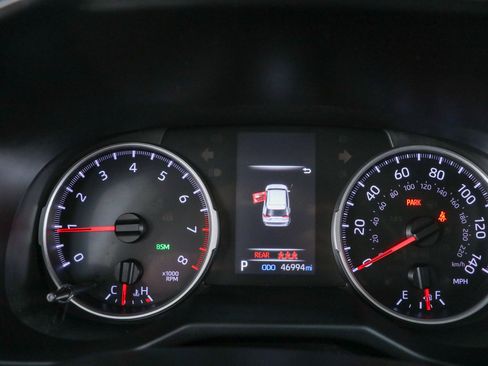 Used 2022 Toyota RAV4 XLE w/ Convenience Package FWD image 15