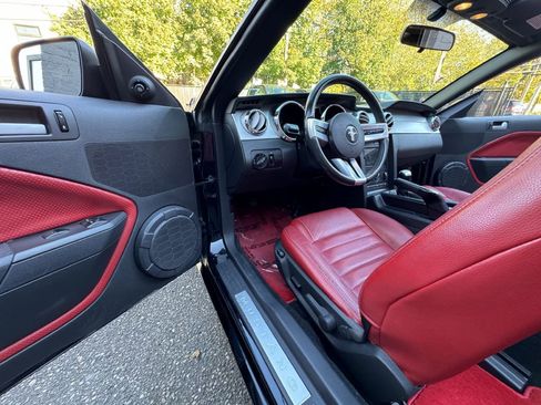Used 2006 Ford Mustang GT image 13