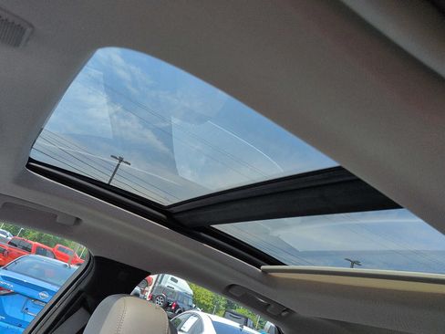 Used 2013 Cadillac XTS Premium FWD image 13