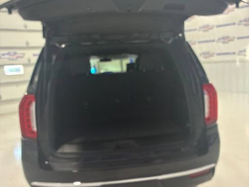 Used 2021 GMC Yukon SLT w/ SLT Premium Package AWD/4WD image 38