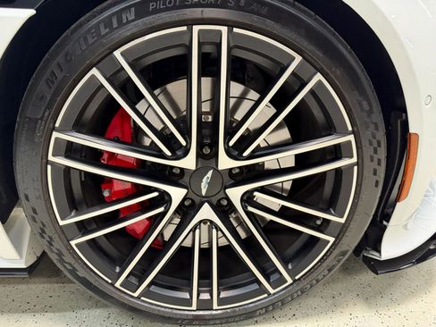 Used 2024 Aston Martin DB12 Convertible RWD image 29