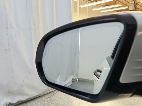 Used 2017 Mercedes-Benz S 550 Sedan image 12