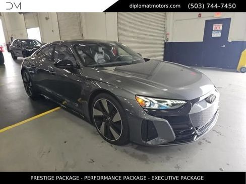 Used 2024 Audi e-tron GT Prestige w/ Prestige Package AWD/4WD image 3