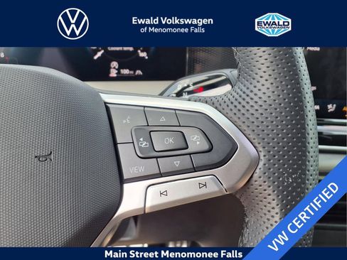Certified 2025 Volkswagen Tiguan SE R-Line AWD/4WD image 23