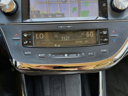 Used 2016 Toyota Avalon Limited FWD image 34