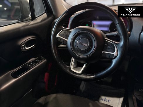 Used 2018 Jeep Renegade Trailhawk w/ Safety & Security Group AWD/4WD image 14