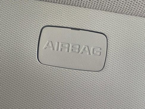 Used 2018 Chevrolet Colorado LT w/ Redline Special Edition image 28