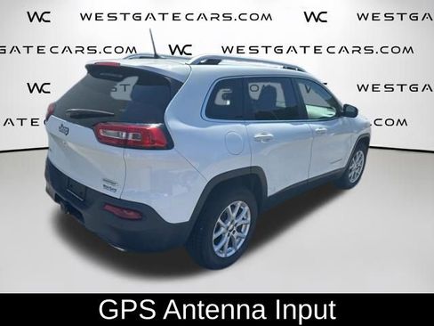 Used 2017 Jeep Cherokee Latitude w/ Safety/Convenience Group AWD/4WD image 8