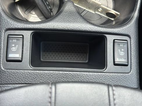 Used 2018 Nissan Rogue SV FWD image 29