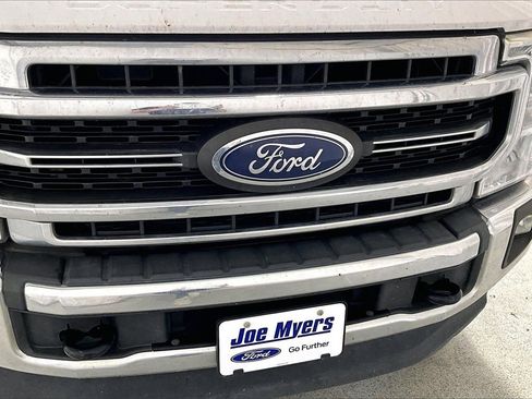 Used 2020 Ford F250 Lariat w/ Lariat Ultimate Package image 7