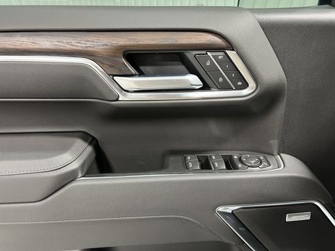 New 2026 GMC Sierra 1500 SLT image 22