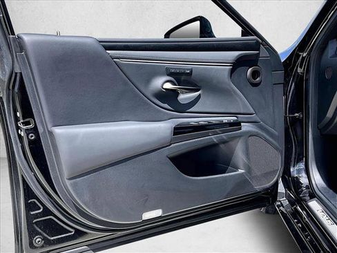 Used 2024 Lexus ES 350 w/ Premium Package FWD image 18