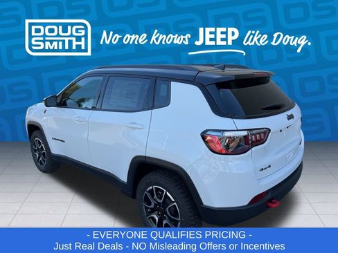 New 2026 Jeep Compass Trailhawk image 4