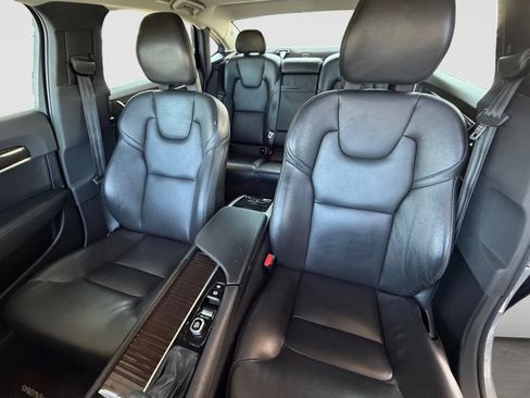 Used 2018 Volvo S90 T5 Momentum w/ Convenience Package FWD image 13