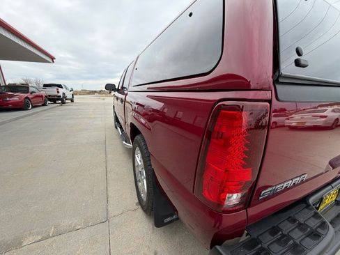 Used 2007 GMC Sierra 1500 SLE w/ Sierra Special Edition image 12