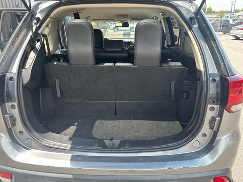 Used 2019 Mitsubishi Outlander SEL FWD image 23