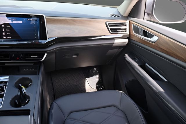 Certified 2026 Volkswagen Atlas SE AWD/4WD image 17